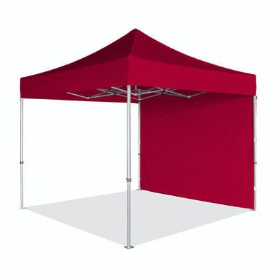 Grande tente à parois solides de Tentes Tempo, de 10 pied de large, vue de face, avec une toile rouge.