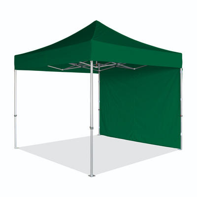 Grande tente à parois solides de Tentes Tempo, de 10 pied de large, vue de face, avec une toile vert.
